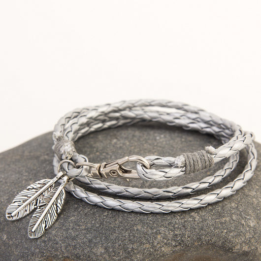 Pulseras de Amistad con Cuero y Amuletos - Brazaletes de Moda - Image 6