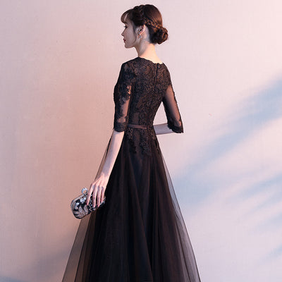 Vestido Largo Elegante Negro para Reuniones Anuales - Image 4