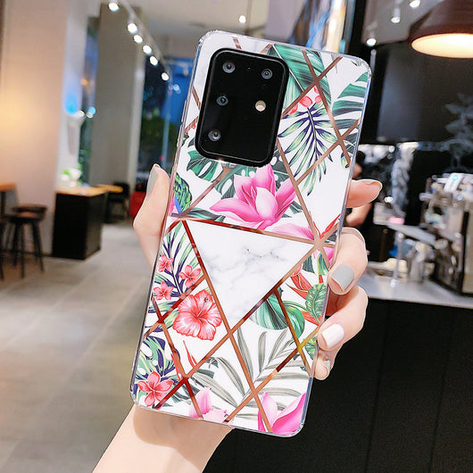 Funda Celular Floral Retro con Acabado Electroplateado Geométrico - Image 4