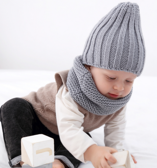 Conjunto Abrigador: Gorro y Babero Térmico para Bebés - Image 3