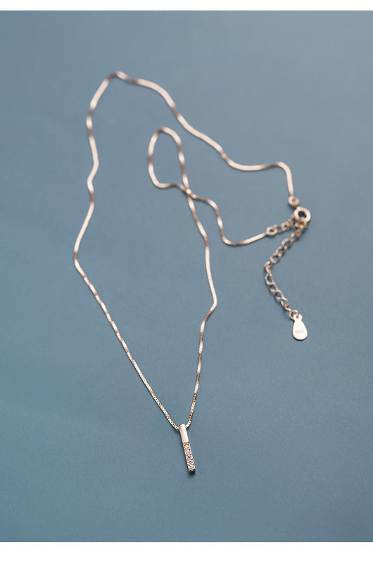 Collar de Plata Esterlina S925 con Barra Vertical de Diamantes Micro - Elegancia Temperamental para Mujer - Image 5
