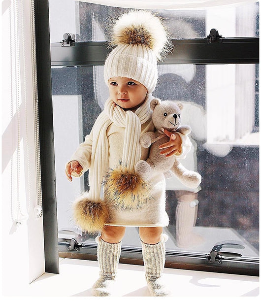 Conjunto de Gorro y Bufanda Infantil con Pompón de Piel Sintética - Image 7