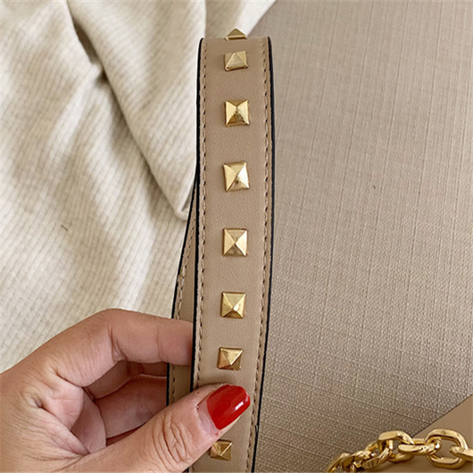 Bolso de Hombro con Cadena y Tachuelas - Image 15