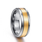 Anillo de Matrimonio Tungsteno Carburo 8mm Dorado con Centro Cepillado y Bordes Biselados