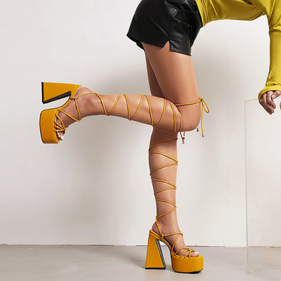 Zapatos Plataforma Cuadrada con Tiras Cruzadas y Tacón Robusto - Image 5