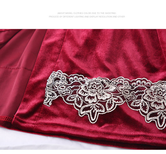 Pijama de Encaje Sensual para Mujer - Image 2