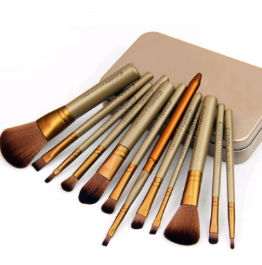 Set de 12 Brochas de Maquillaje Profesional en Caja de Metal - Image 5