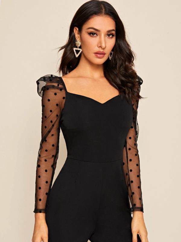 Jumpsuit con Estampado de Lunares y Costuras Decorativas