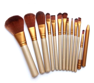 Set de 12 Brochas de Maquillaje Profesional en Caja de Metal