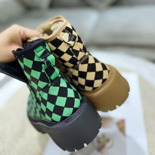 Botas de Invierno para Mujer con Pelo de Caballo a Cuadros - Cómodas y Cálidas - Image 2