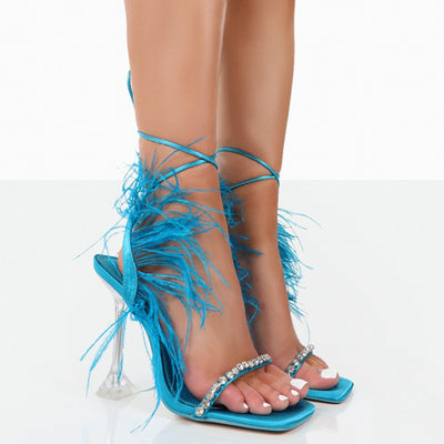 Tacones Stiletto con Detalle de Pluma de Avestruz y Hebilla - Image 2