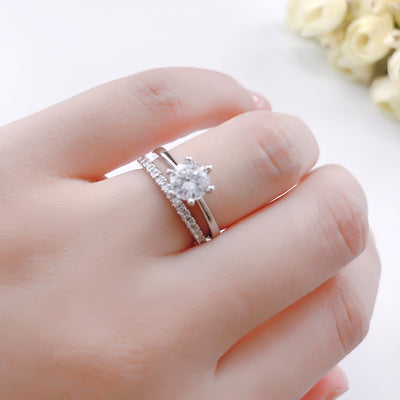 Anillo Dorado Seis Garra con Circonitas Microset