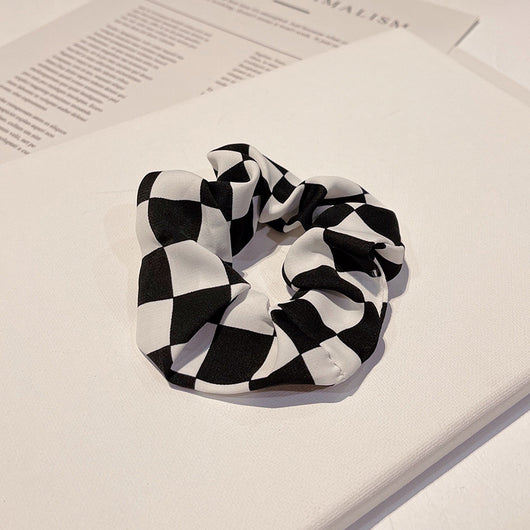 Diadema Cuadriculada Blanco y Negro - Accesorio Versátil para el Cabello - Image 10
