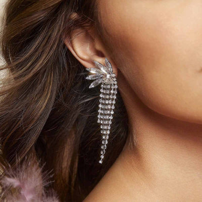Aretes Largos Superpuestos en Capas con Borlas - Image 3