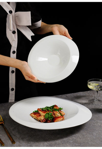 Plato Ovalado de Porcelana Francesa Elegante - Image 11
