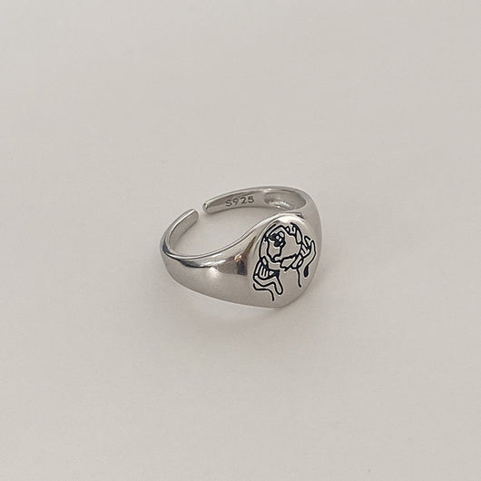Anillo de Plata Esterlina con Elemento Tallado