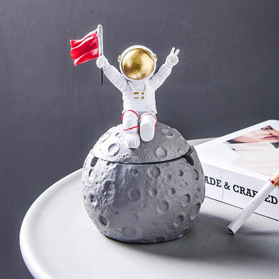 Cenicero Astronauta con Tapa - Diseño Creativo y Anti-humo - Image 3
