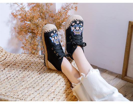 Zapatos Planos Étnicos Bordados para Mujer con Suela Antideslizante - Image 5
