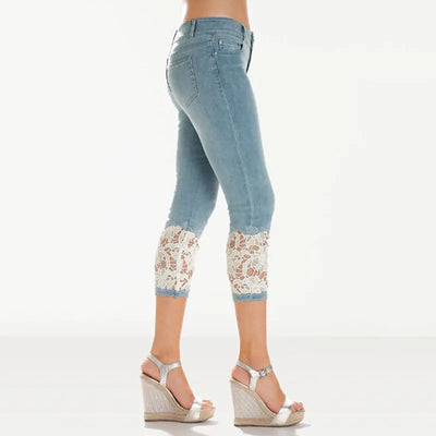 Pantalones Cropped de Encaje Elegante - Image 4