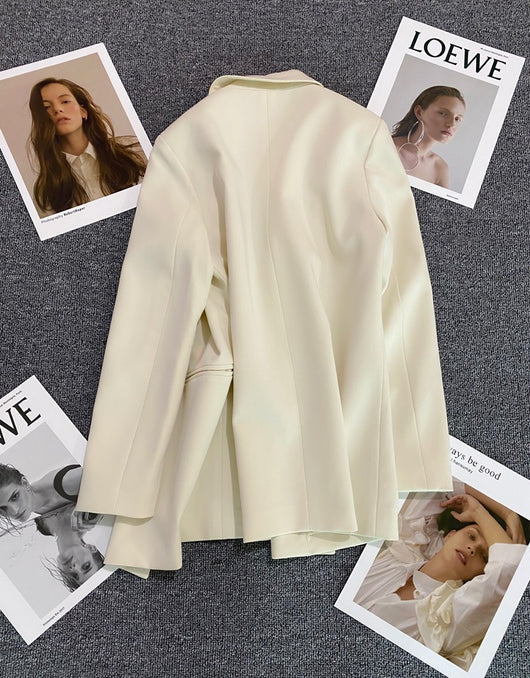 Blazer de Mujer con Hebilla Metálica - Image 9