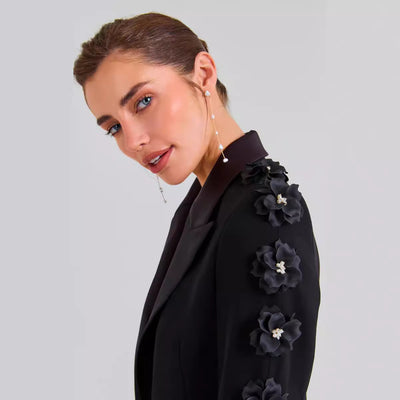 Conjunto Elegante de Dos Piezas con Flores para Mujer - Image 3