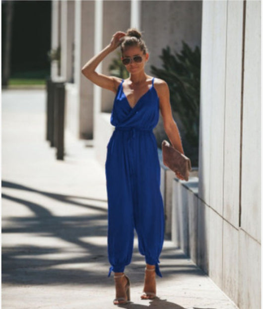 Jumpsuit Escotado con Bolsillos y Tirantes Ajustables - Diseño Sensual y Moderno - Image 12