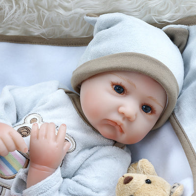 Muñeca Reborn Prematura 40cm con Cuerpo Suave y Tacto Realista - Image 10