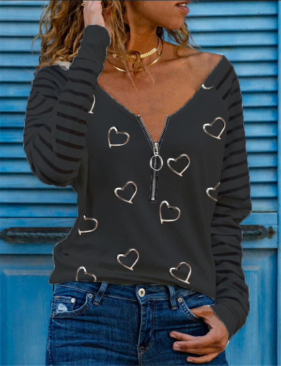 Playera de Manga Larga con Estampado Love y Cierre en V