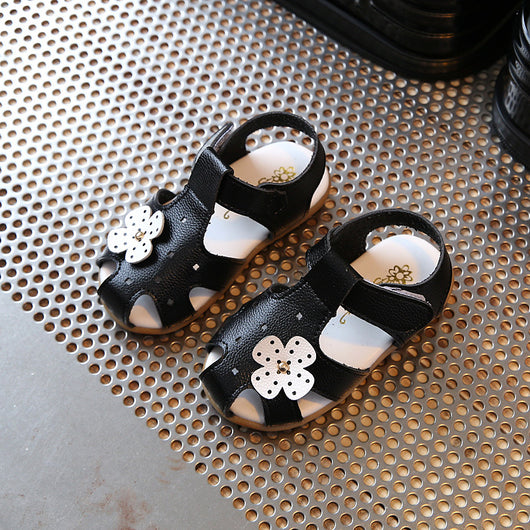 Sandalias Infantiles de Cuero Floral con Punta Abierta - Image 2