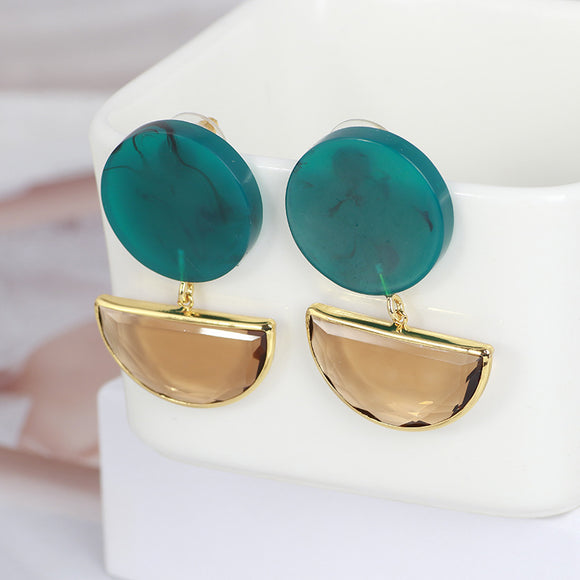Aretes Semicirculares de Resina Verde Oscuro con Incrustaciones de Circón