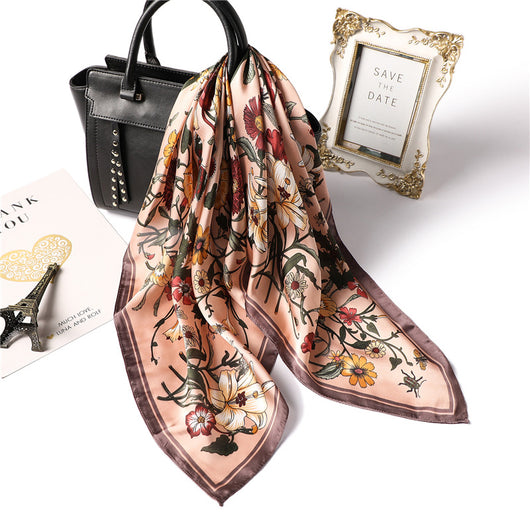Pañuelo de Seda Estampado para Mujer Profesional - Image 11