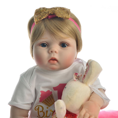 Muñeca Bebé Realista 23 Pulgadas con Adhesivo Completo - Image 7