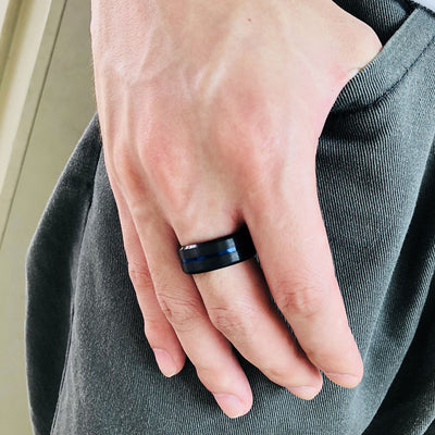 Anillo de Acero Titanio para Hombre con Surcos Bicolor - Image 6