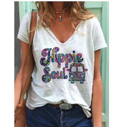 Playera Clásica de Cuello V con Estampado de Color Sólido - Image 8