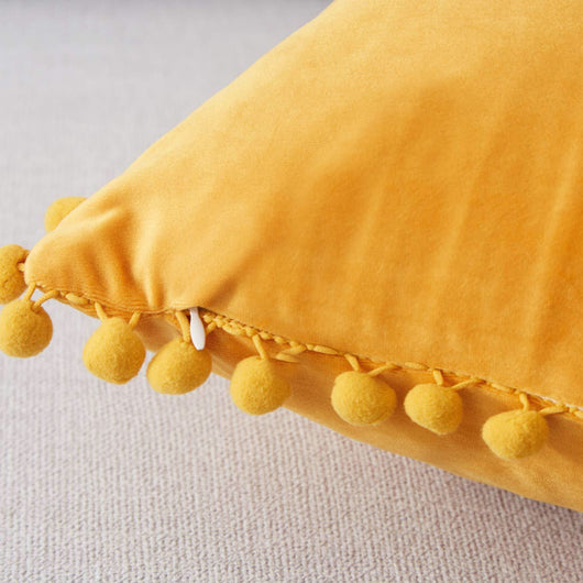 Almohada de Terciopelo con Bolas Decorativas para Sofá - Image 22