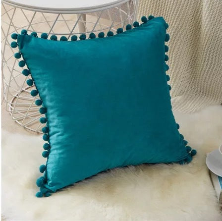 Almohada de Terciopelo con Bolas Decorativas para Sofá - Image 30
