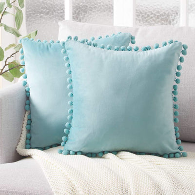 Almohada de Terciopelo con Bolas Decorativas para Sofá - Image 4