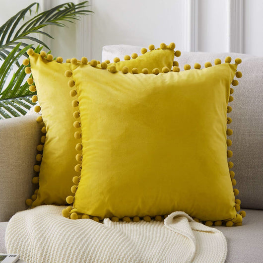 Almohada de Terciopelo con Bolas Decorativas para Sofá - Image 9