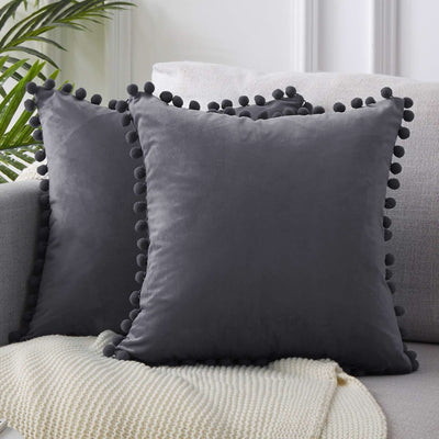 Almohada de Terciopelo con Bolas Decorativas para Sofá - Image 15