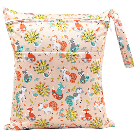 Bolsa Impermeable para Pañales con Doble Cierre y Estampados - Image 4