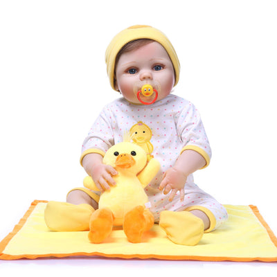 Muñeca Bebé Realista de Plástico con Conjunto de Ropa - Image 7