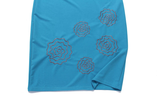 Conjunto de Falda y Chaleco Bordado con Blusa de Encaje - Image 58