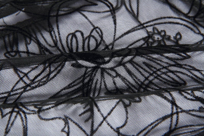 Conjunto de Falda y Chaleco Bordado con Blusa de Encaje - Image 21