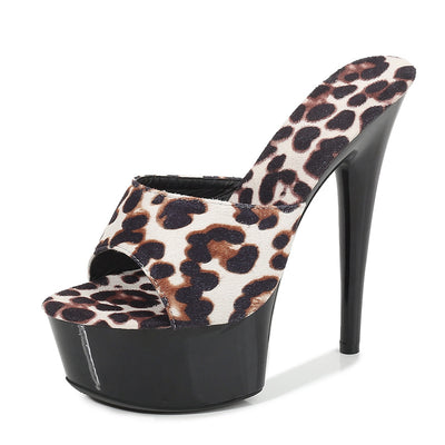 Tacones Altos Sexys en Negro - Diseño Minimalista y Elegante - Image 5