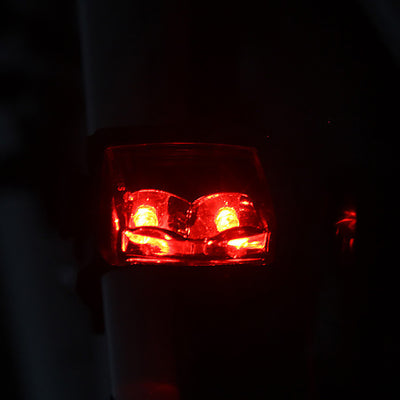 Luz Trasera de Bicicleta Recargable por Energía Solar - Advertencia de Seguridad para Ciclismo - Image 2