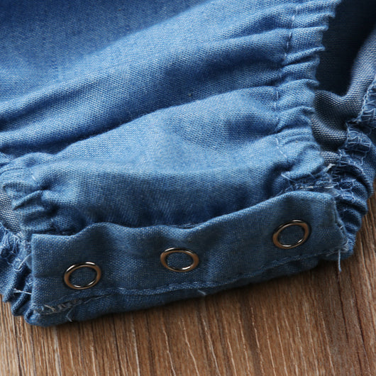 Jumpsuit Denim Cuello Loto Hombro Descubierto - Diseño Floral Moderno - Image 5