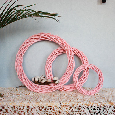 Corona Navideña de Mimbre y Flores Artificiales - Decoración Festiva Elegante - Image 11
