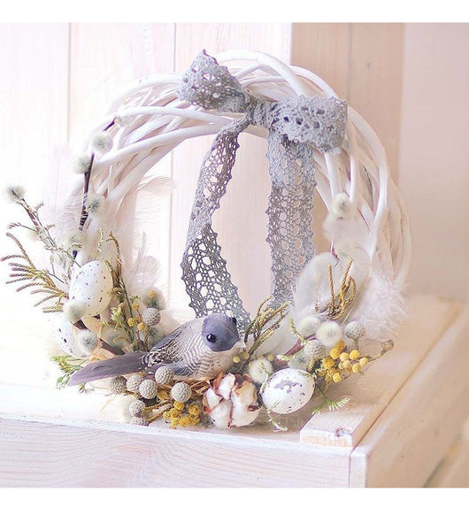Corona Navideña de Mimbre y Flores Artificiales - Decoración Festiva Elegante - Image 3