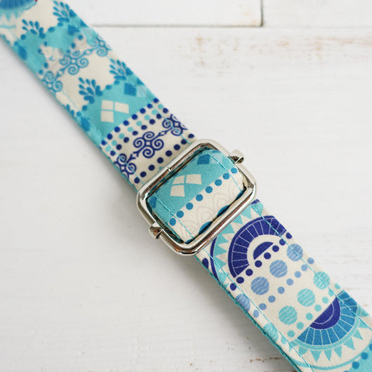 Collar Artesanal para Perro con Flores Azules - Image 4