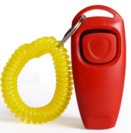 Dispositivo Multifuncional de Adiestramiento Canino con Silbato y Sonajero - Image 14